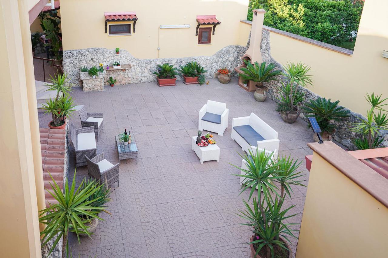 Guesthouse Da Filiberto Melendugno Bagian luar foto