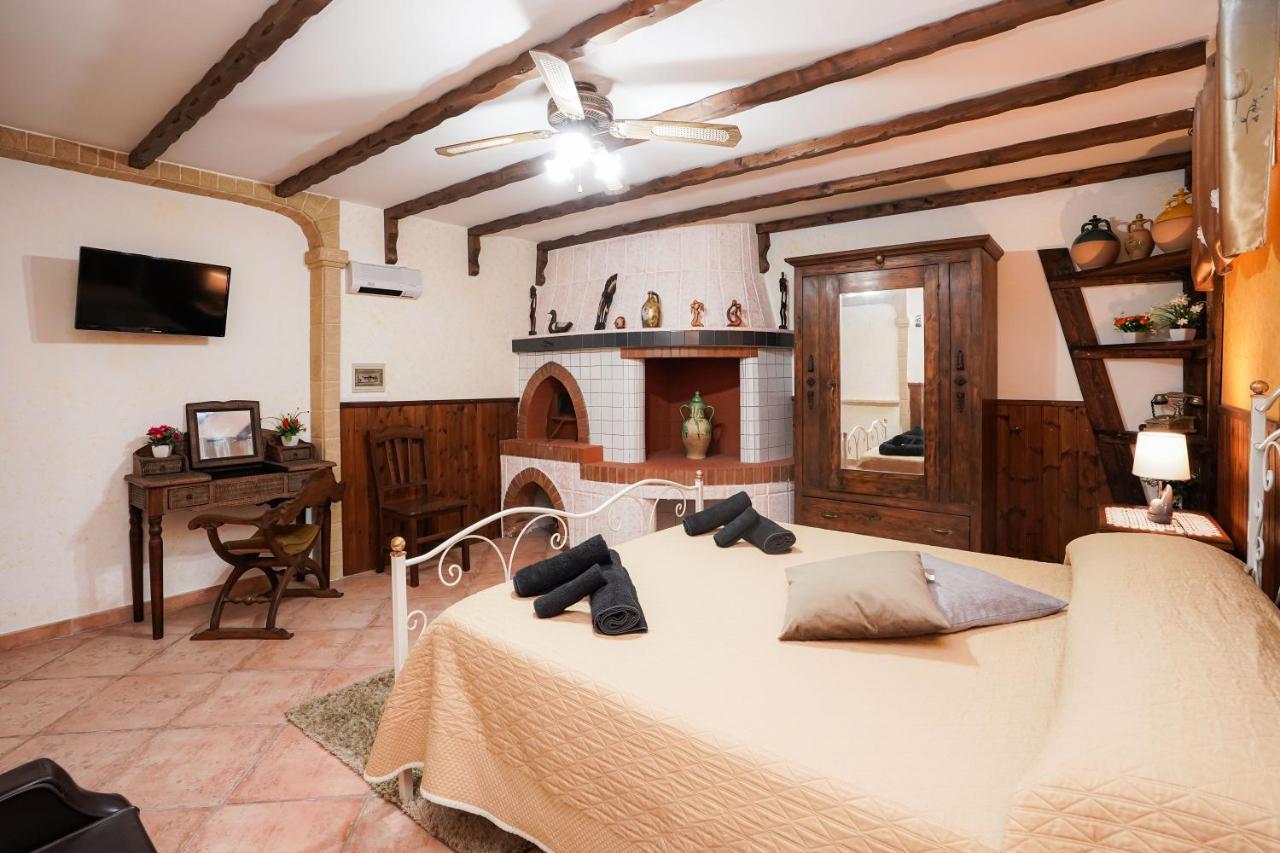 Guesthouse Da Filiberto Melendugno Bagian luar foto