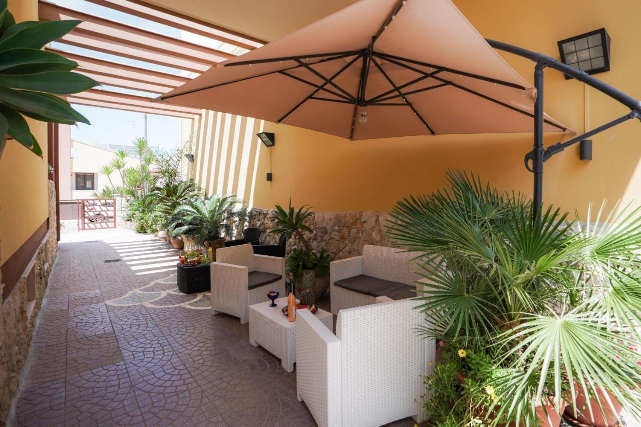 Guesthouse Da Filiberto Melendugno Bagian luar foto