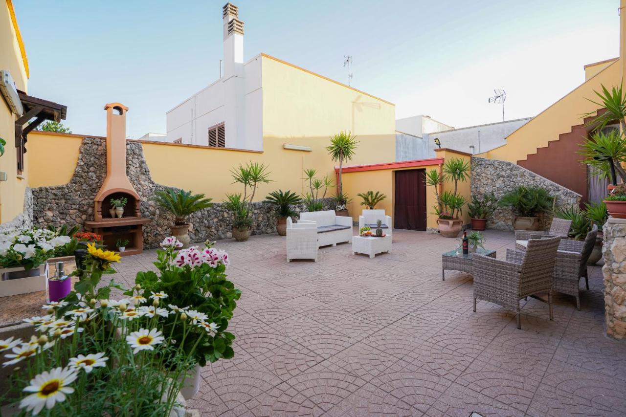 Guesthouse Da Filiberto Melendugno Bagian luar foto