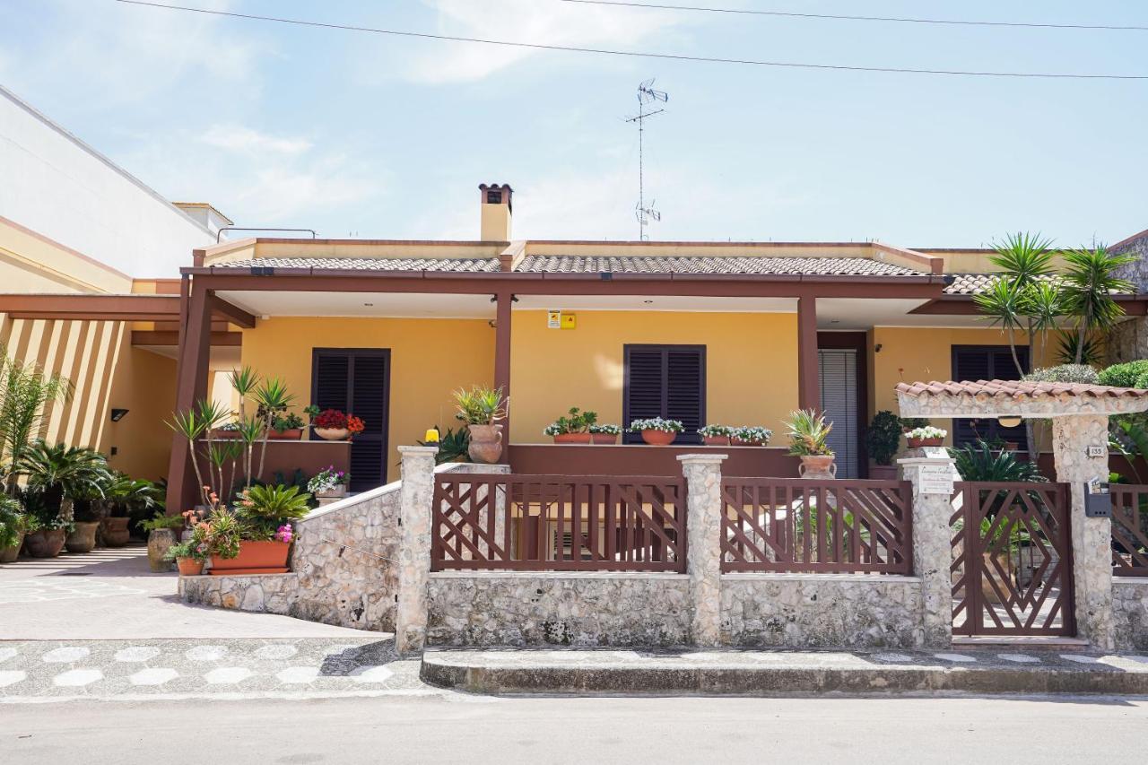 Guesthouse Da Filiberto Melendugno Bagian luar foto